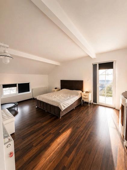 Casă cu 5 camere cu Teren 700 Mp în Sânmihaiu Român
