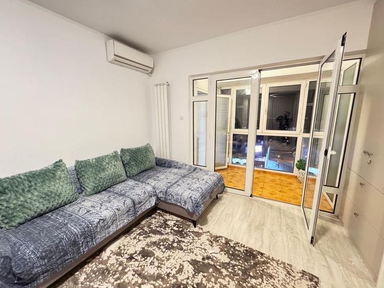 Apartament cu 2 camere decomandat în Casa de Cultură