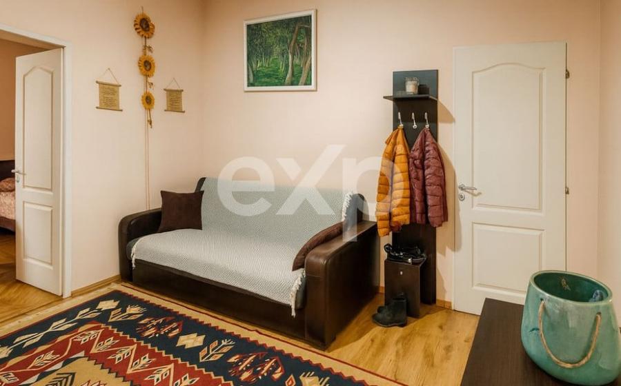 Apartament cu 2 camere semidecomandat în Horea