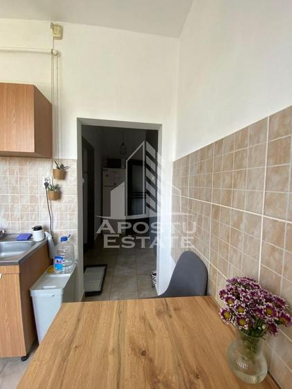 Apartament cu 2 camere decomandat, mobilat în Aeroport