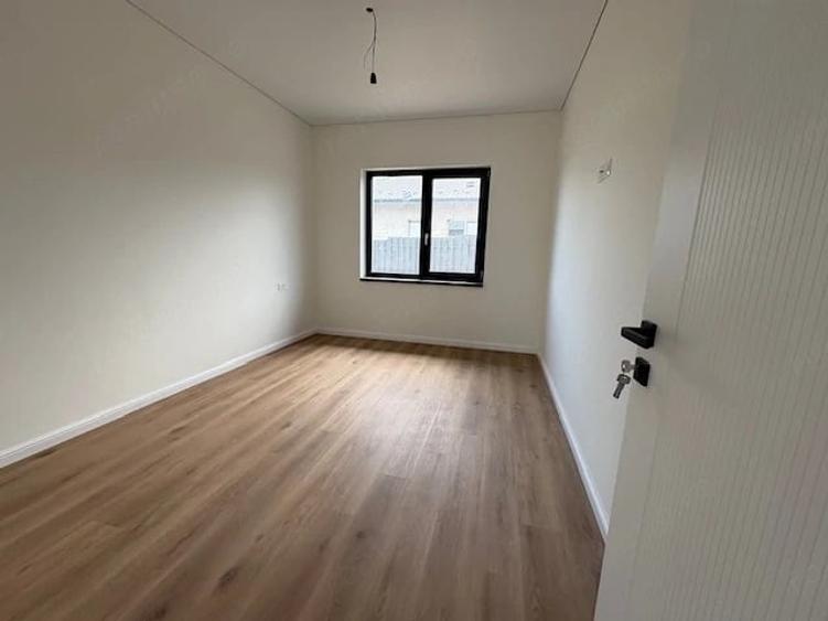 Locuinta premium! Casa single,4 camere,2 bai,teren 450mp,view superb! - 3