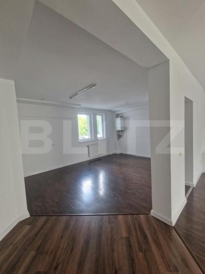 Apartament cu 3 camere decomandat în Centrul Civic
