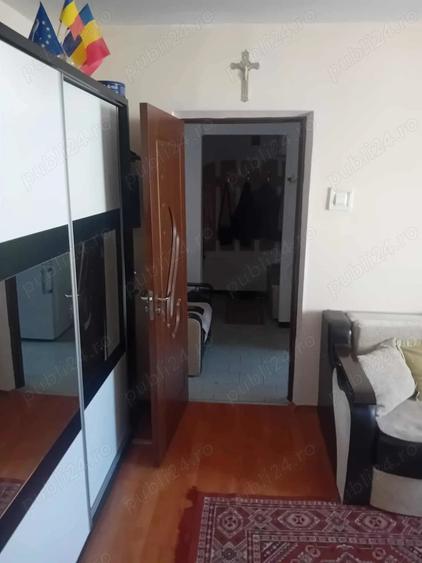 Apartament cu 2 camere semidecomandat în Dărmănești