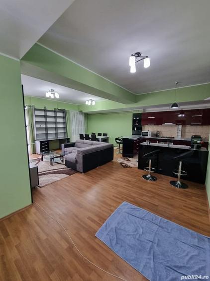 Apartament cu 2 camere în Micro 17