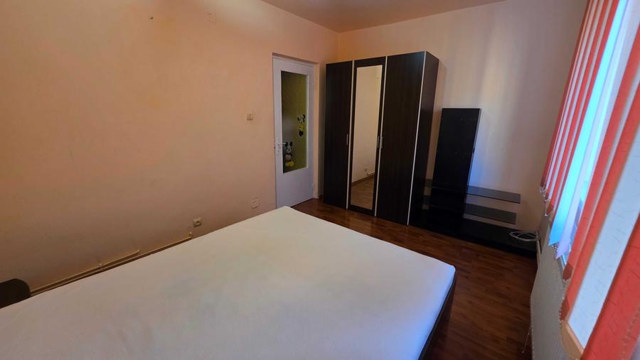 Apartament cu 2 camere semidecomandat în Cetate