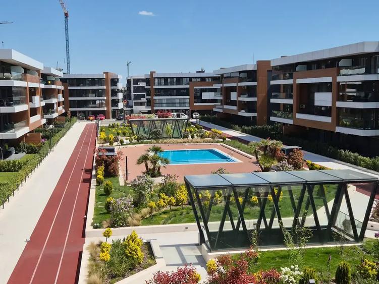 Apartament cu 4 camere decomandat în Titan