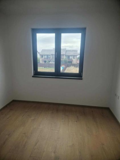 Apartament cu 2 camere decomandat în Sânpetru