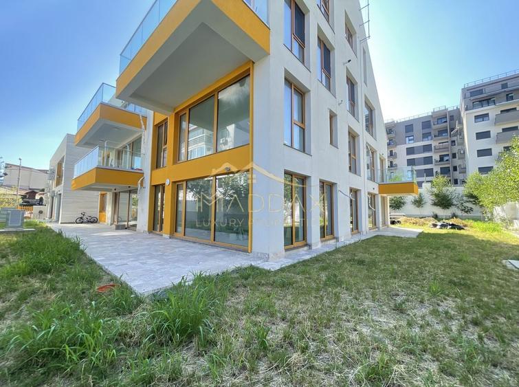 Apartament cu 3 camere decomandat în Domenii