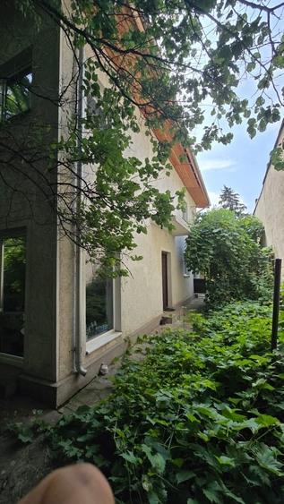 Casă cu 3 camere cu Teren 400 Mp în 1 Mai