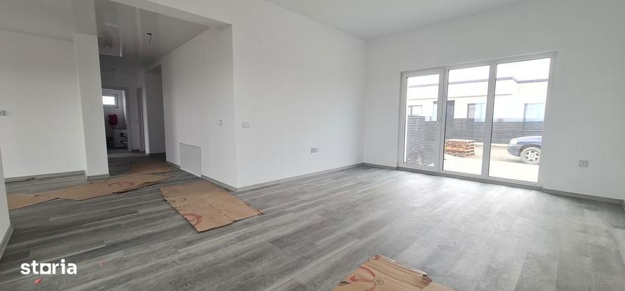 Casa 4 camere un nivel finalizata intabulata cartier Izvor Tarlungeni - 11