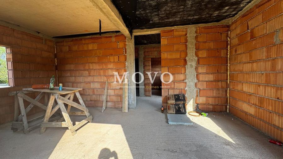 Casă individuală cu 5 camere cu Teren 500 Mp în Albina
