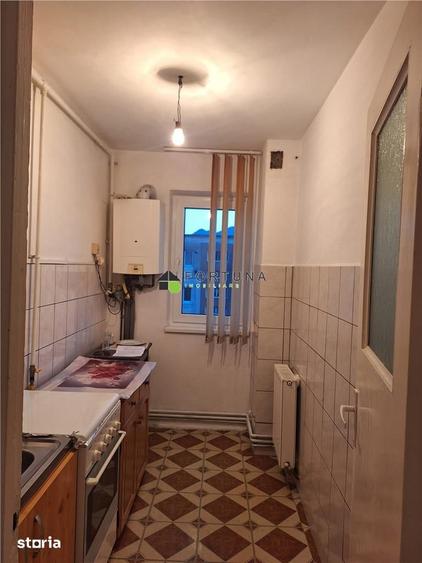 Apartament 2 camere, zona Gemenii - 3