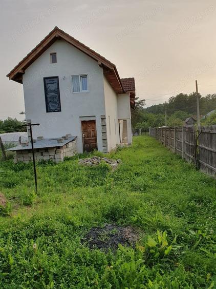 Casă cu 2 camere în Logrești