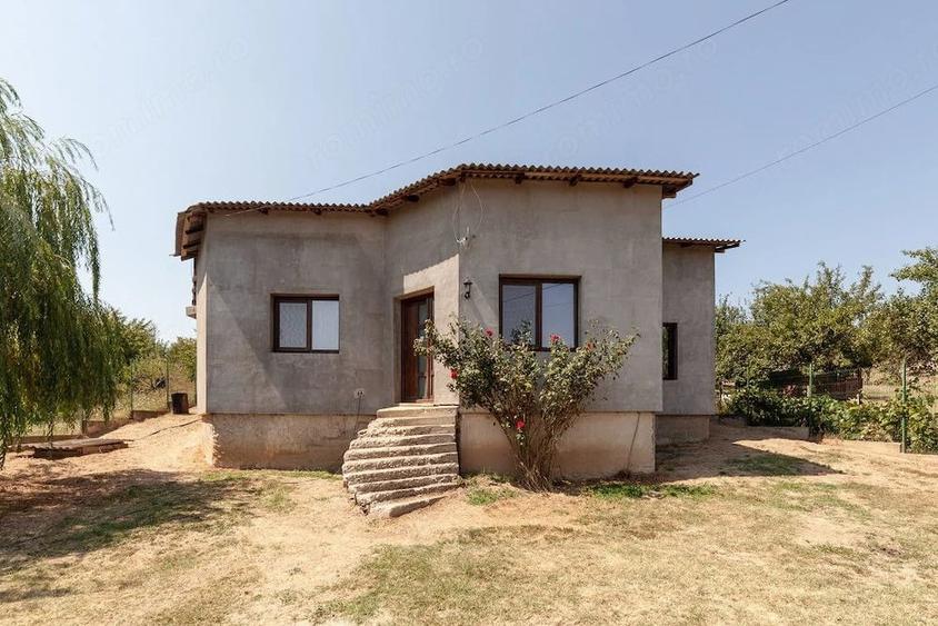 Casă cu Teren 1175 Mp în Central