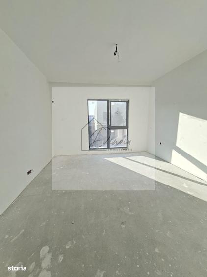 Casă cu 4 camere decomandat cu Teren 170 Mp în Ostratu