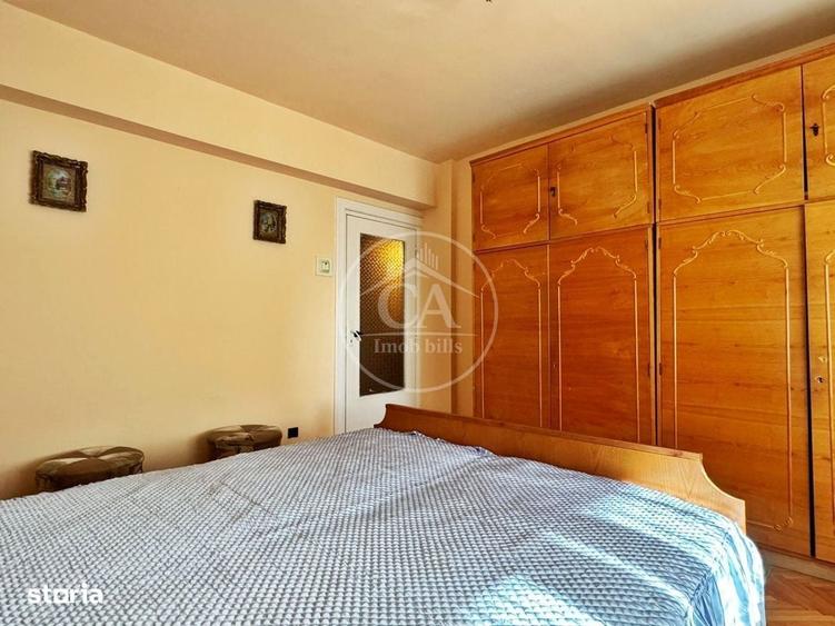 Apartament cu 4 camere decomandat în Decebal