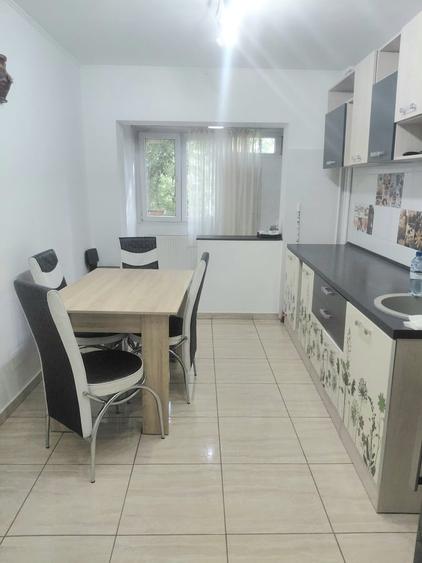 Apartament cu 3 camere decomandat în Pantelimon