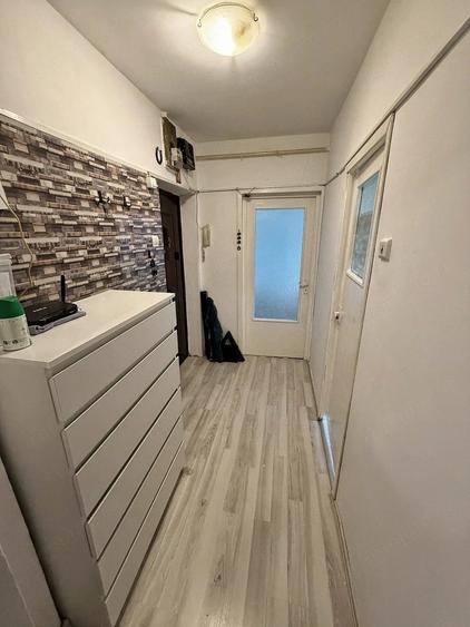 Apartament cu 3 camere decomandat în Republicii