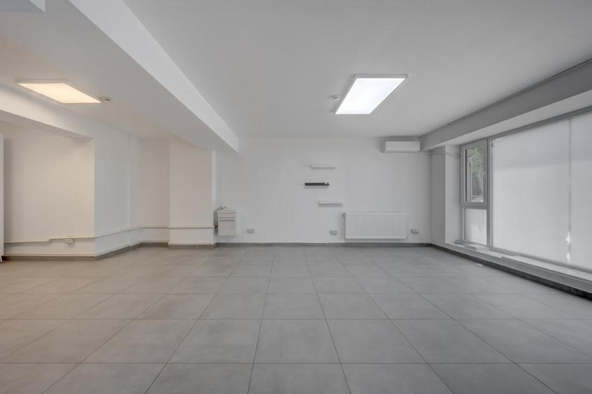 Spațiu comercial, de 123.30000305176 mp, în Virtuții