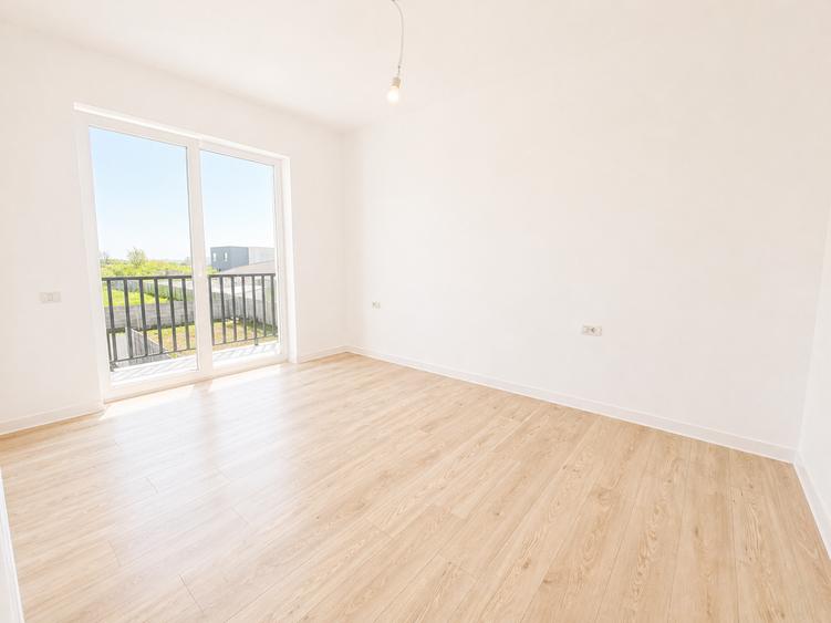 Duplex cu 5 camere cu Canalizare în Remetea Mare