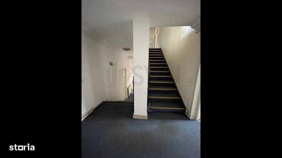 Casă cu 4 camere în Romană