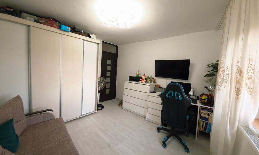 Apartament cu 2 camere decomandat în Km 4-5