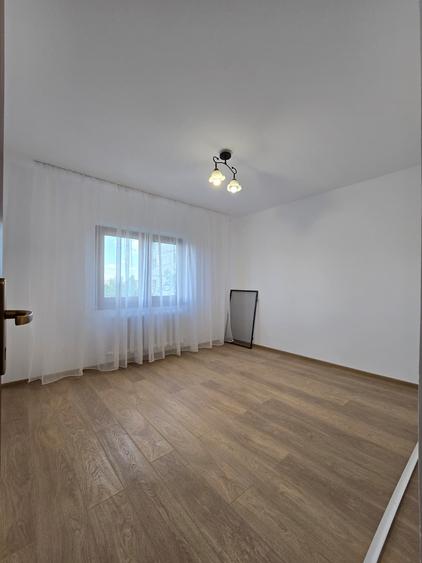 Apartament cu 3 camere în Alexandru cel Bun