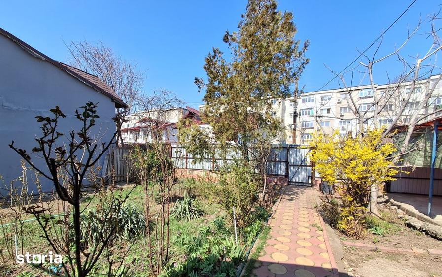 Casă cu 3 camere cu Teren 450 Mp în Mihai Bravu