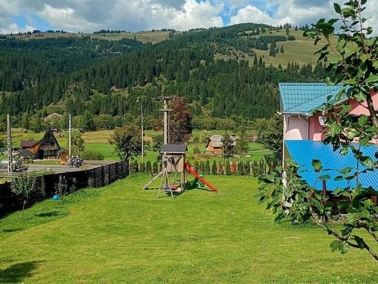 Casă individuală cu 5 camere cu Teren 3125 Mp în Periferie