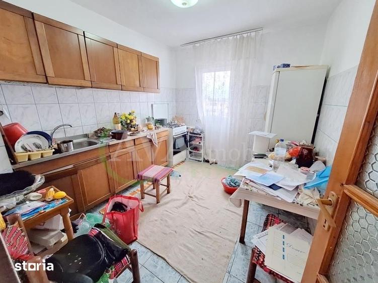 Apartament cu 4 camere decomandat în Narcisa