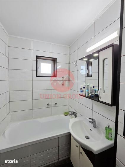 Apartament cu 2 camere decomandat în Inel II