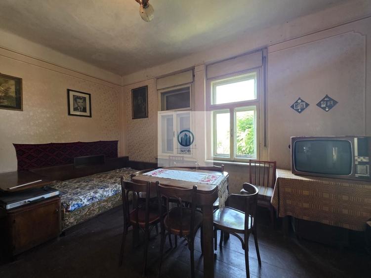 Casă individuală cu 4 camere cu Canalizare în Sântandrei