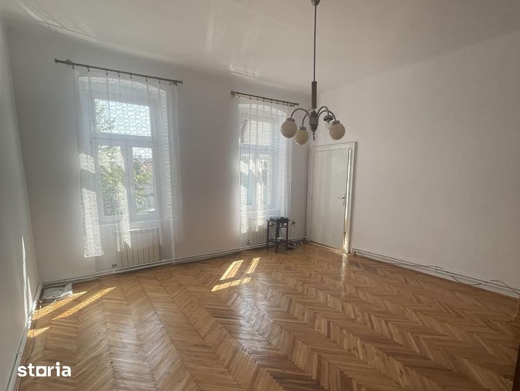 Casă cu 4 camere cu Teren 600 Mp în Centrul Istoric
