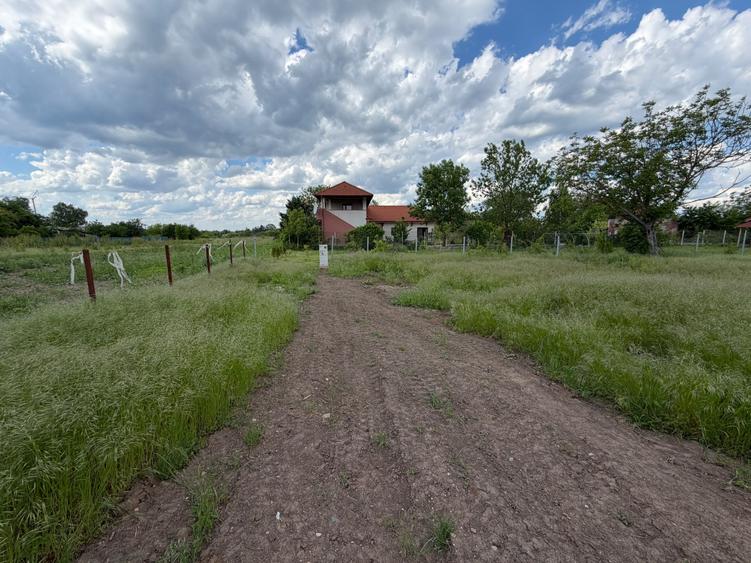 Teren agricol intravilan de 1031 mp, în Ghermănești