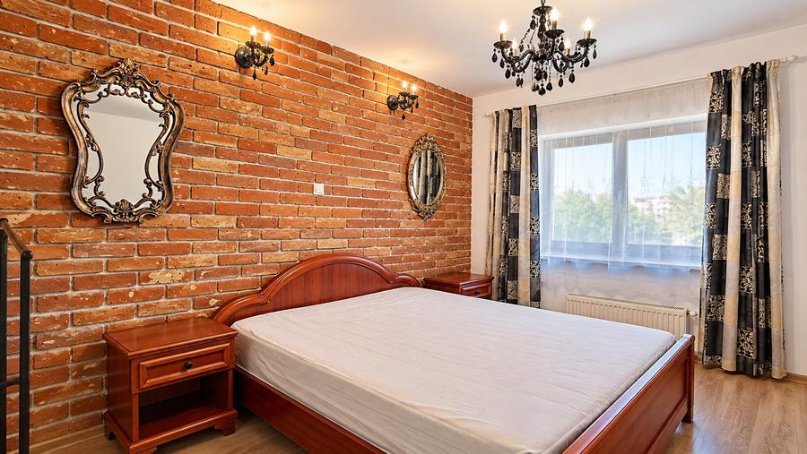 Apartament cu 2 camere decomandat, mobilat în Central