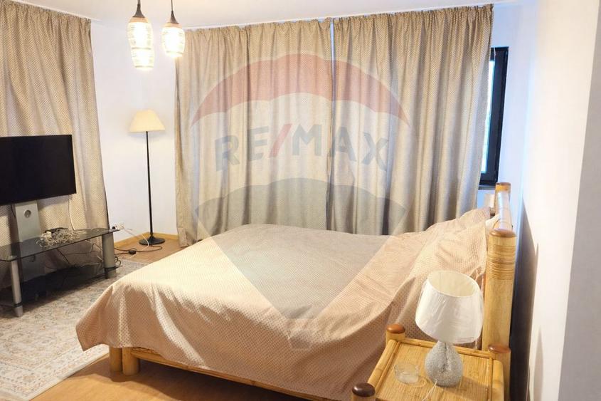 Casă individuală cu 5 camere cu Teren 600 Mp în Gulia