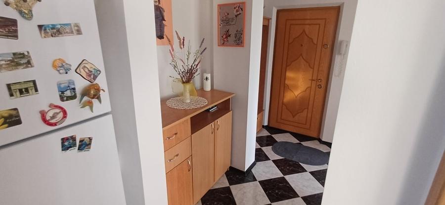 Apartament cu 2 camere decomandat, mobilat în Central