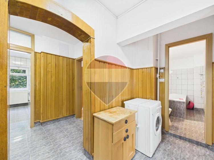 Apartament cu 3 camere decomandat în 13 Septembrie