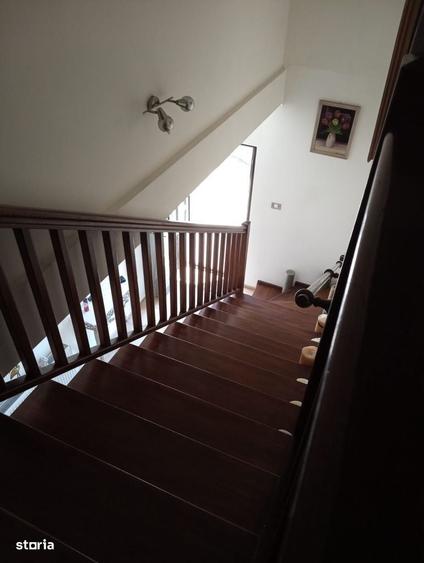 Casă cu 4 camere în Dumbrăveni