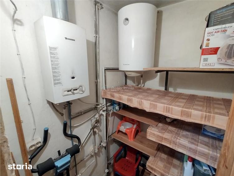 Apartament cu 4 camere decomandat în Central