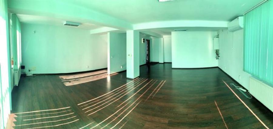 Spațiu comercial, de 430 mp, în Popești-Leordeni