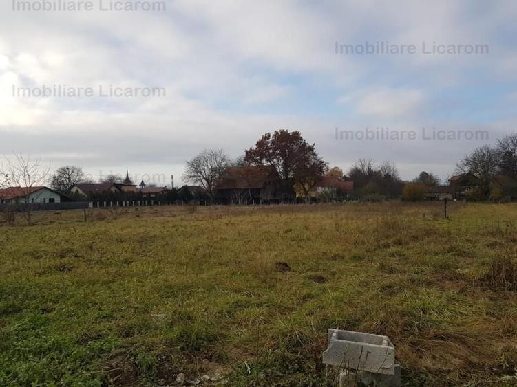Teren Construcții intravilan de 823 mp, în Stupini