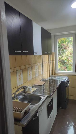 Apartament cu 2 camere semidecomandat în Vatra Luminoasă