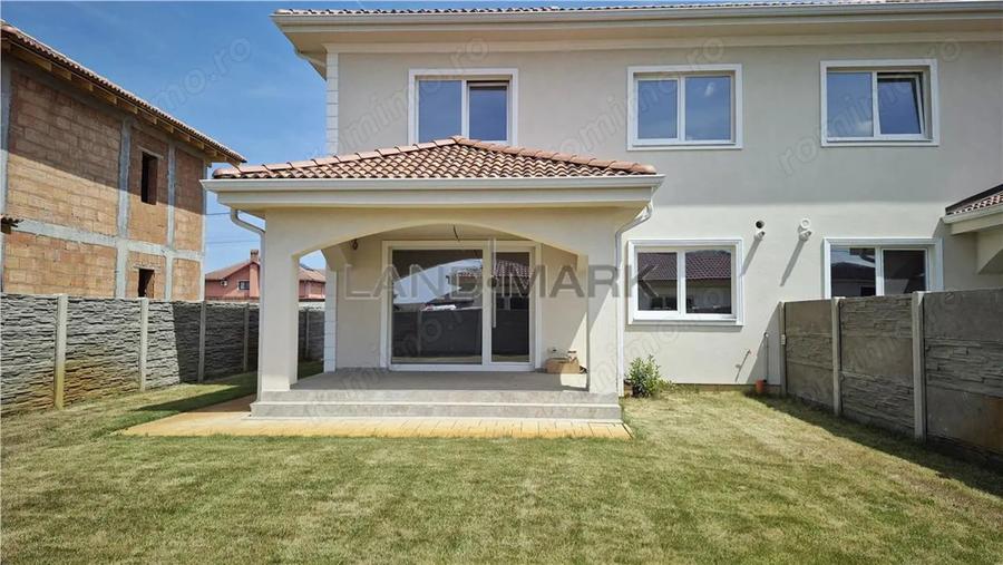 Casă cu 5 camere cu Teren 323 Mp în Central