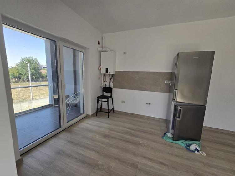 NOU. Suprafata generoasa. Langa ESO. Dressing. - 4
