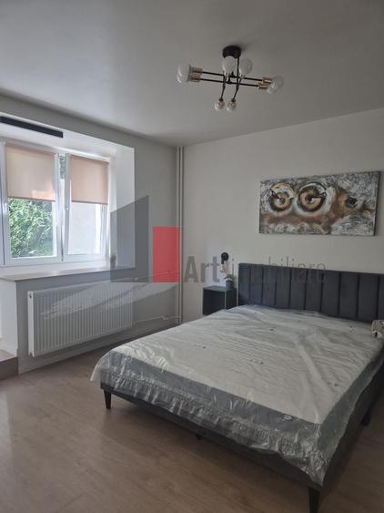 Inchiriez apartament 4 camere, complet renovat, - 12