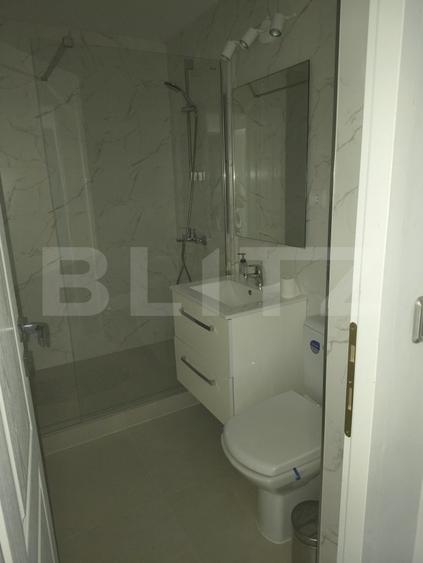 Apartament cu 3 camere decomandat, mobilat în Central