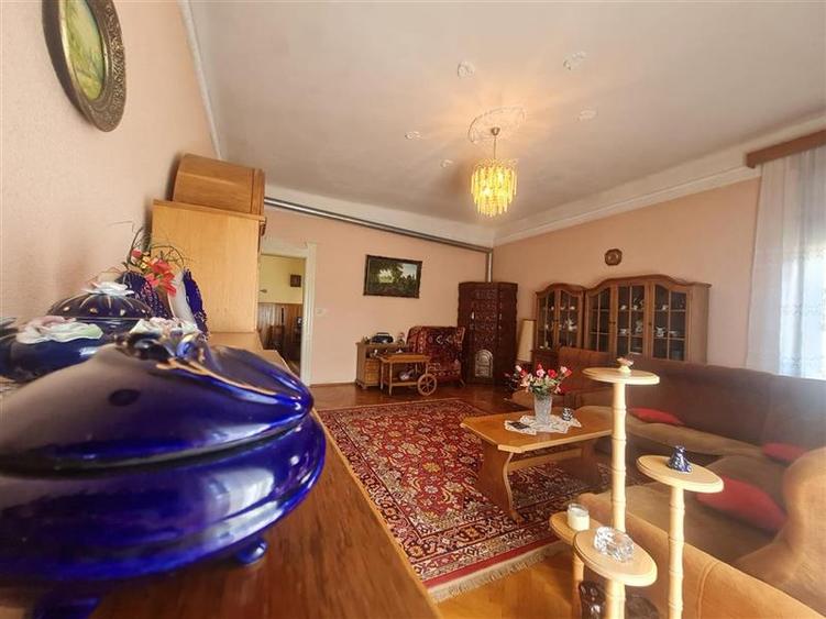Casă individuală cu 3 camere cu Teren 490 Mp în Exterior Est