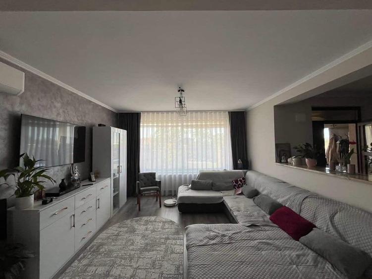 Casă cu 6 camere cu Piscina în Cordău