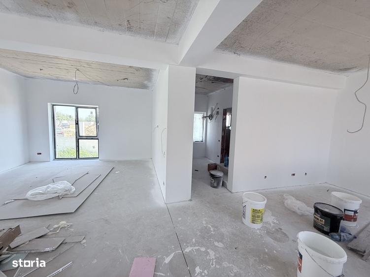 Duplex deosebit, 5 camere, curte generoasa, zona Safirului-Gladiolelor - 3